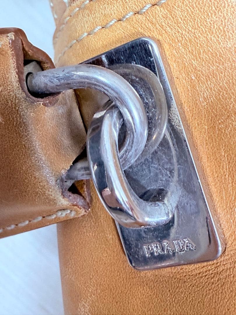 プラダ ジャガード レザー　ボストンバックハンドバッグ　鍵付 ロゴ刺繍