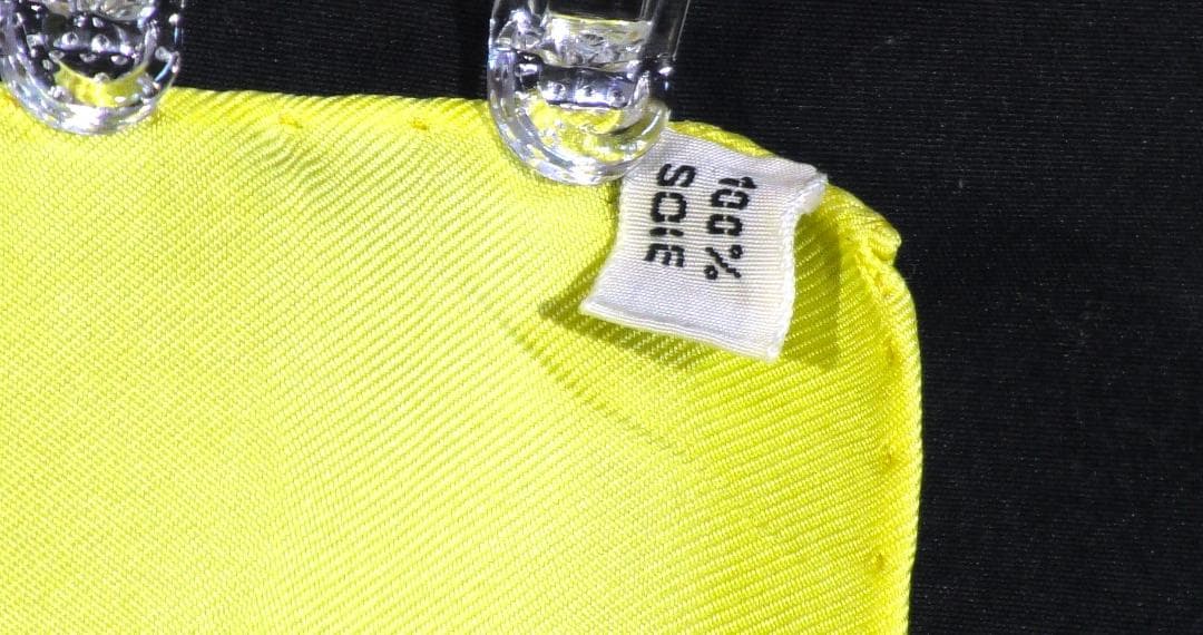 HERMES エルメス　大判スカーフ　カレ90　 D470