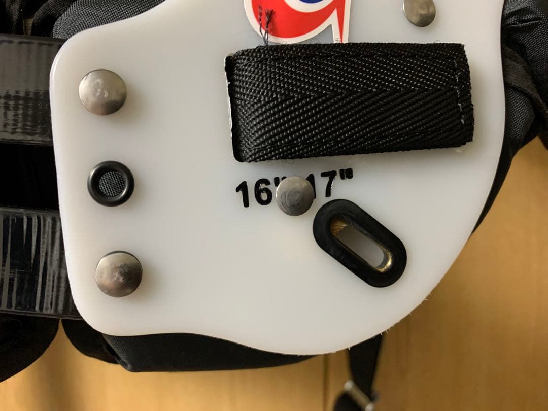 Douglas QBK XS ショルダーパッド 16\"/17\"