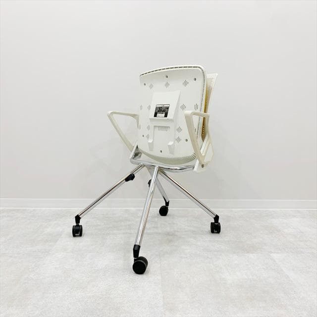 オカムラクリールネスティングチェア②