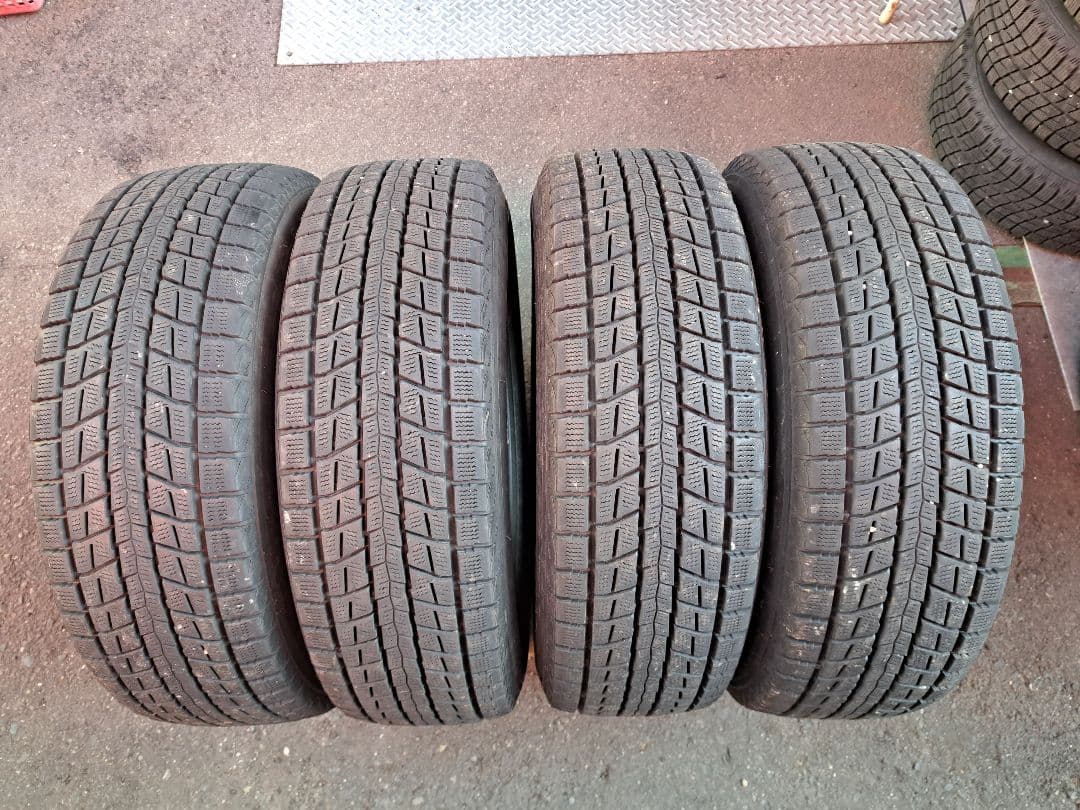 バリ山！215/70R16×4！信頼のダンロップ！WMSJ8！送料￥900