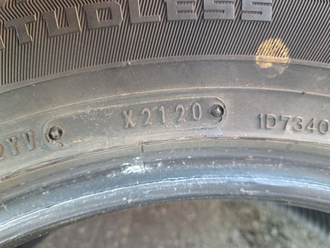 バリ山！215/70R16×4！信頼のダンロップ！WMSJ8！送料￥900