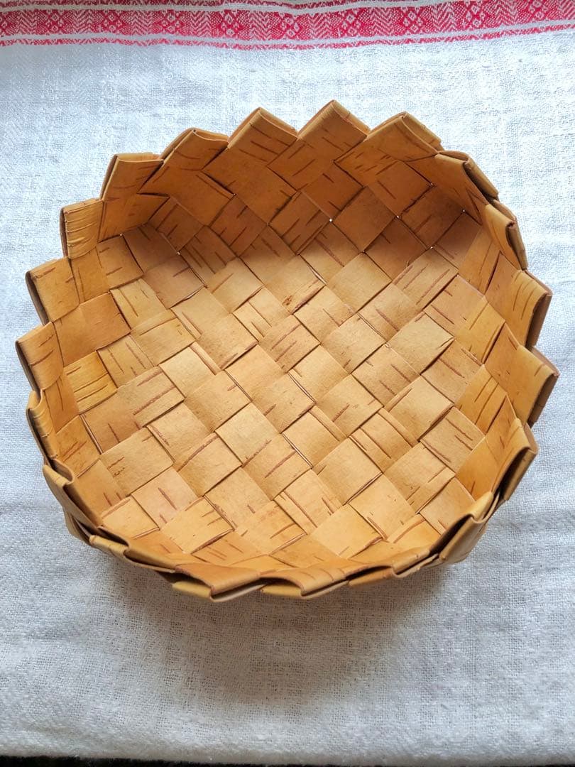 白樺　ギザギザかご