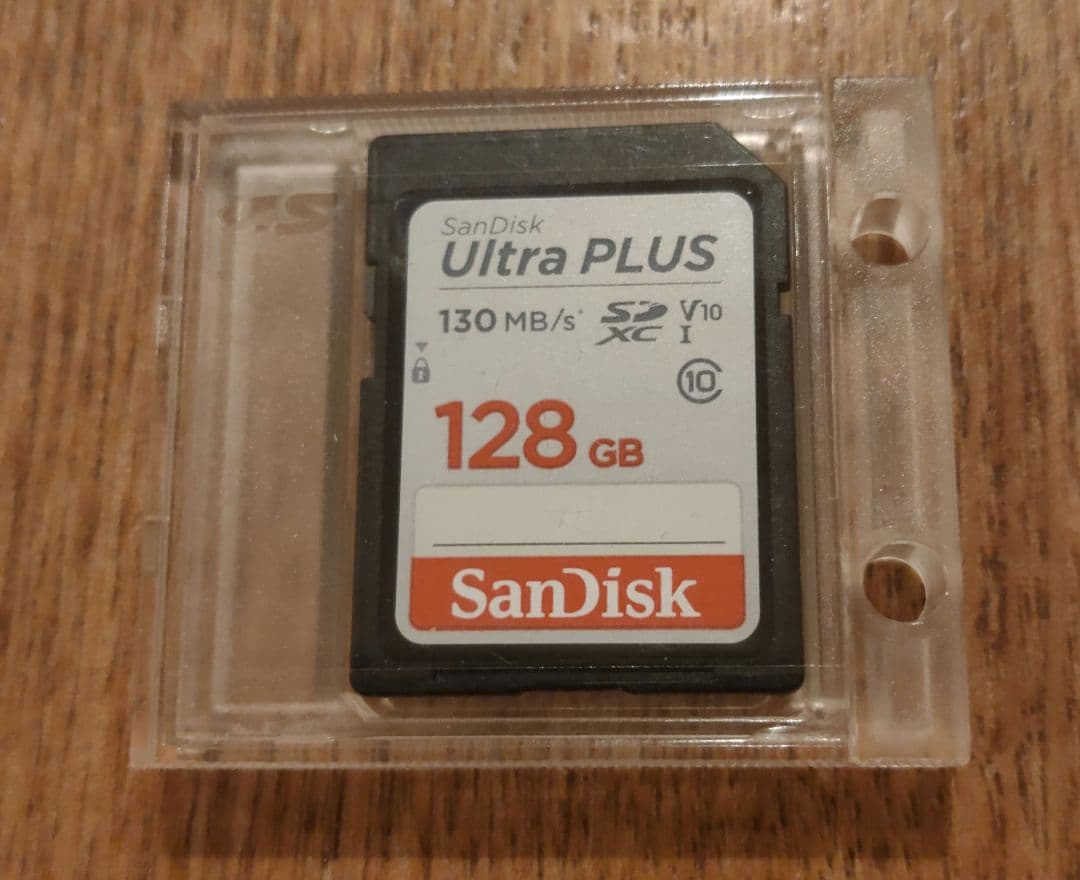 トレイルカメラ　SanDisk SDカード128G付