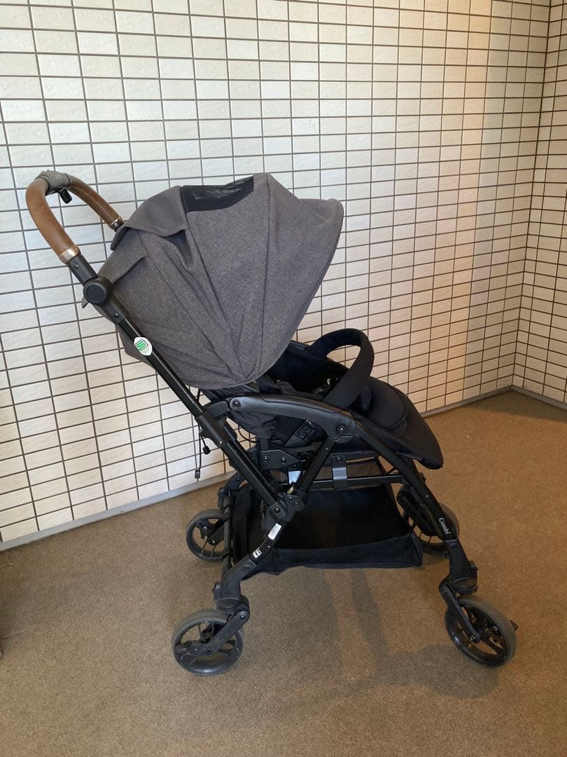 美品 【現行モデル】コンビ A型(両対面)ベビーカー　スゴカルS エッグショック