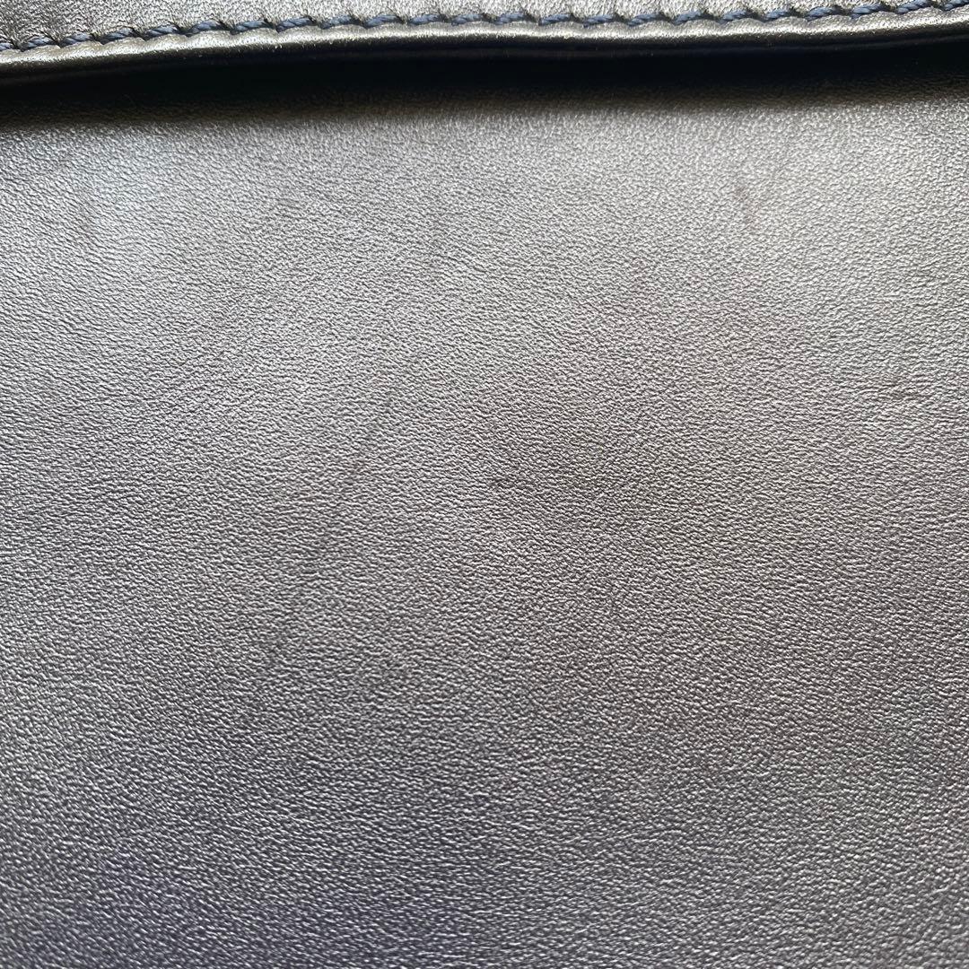 マザーハウス ザダン メッセンジャー ネイビー 斜めフラップ