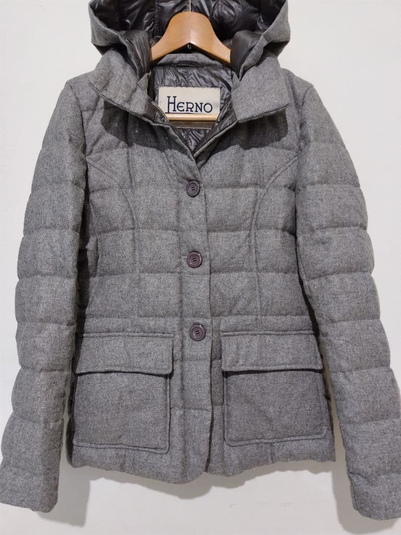 HERNO ヘルノ 42 グレー カシミヤシルクダウンJK ロロ・ピアーナ中古品