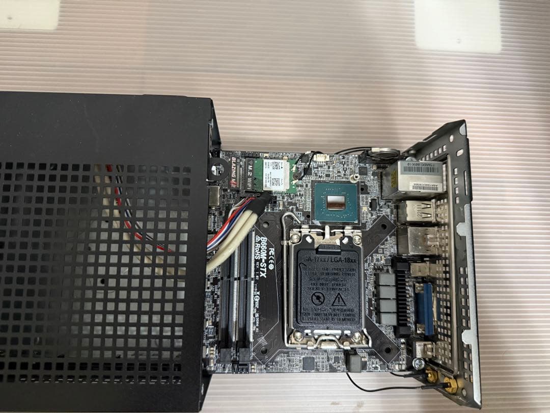 動作確認済 Deskmini B660 メモリ8GB,USB,Wi-Fi増設済