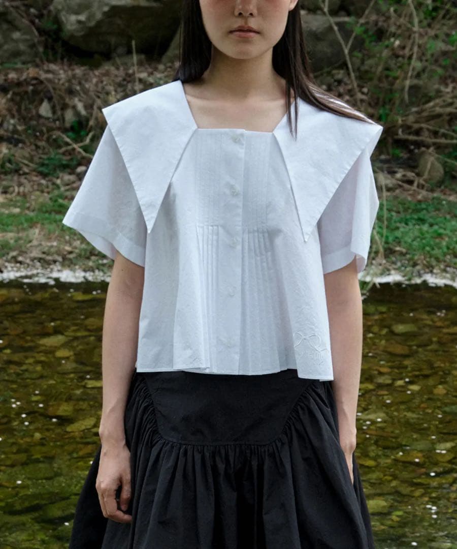 【入手困難】MINJUKIM SQUARE NECK PINTUCK SHIRT