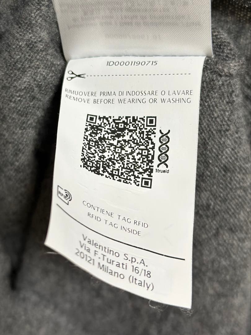 VALENTINO グレー VLTN ロゴ カシミヤセーター （ライライ）