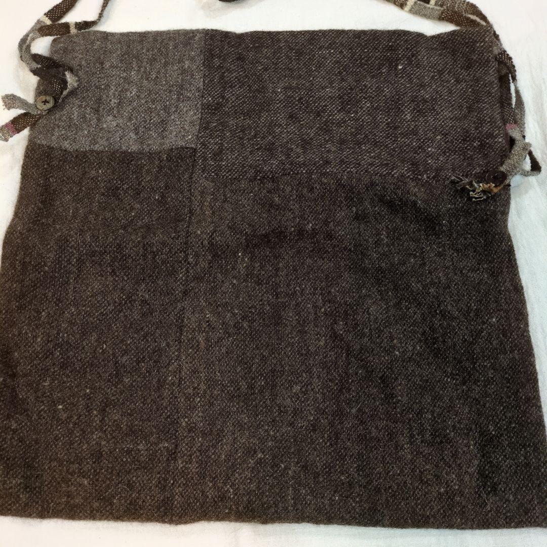 真木テキスタイル　ヒマラヤウ一ルポシェット