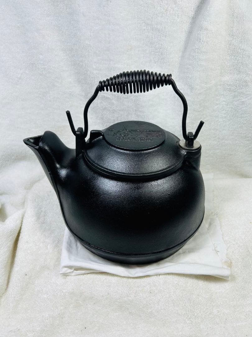 美品ビンテージ品Lodgeの2.4L 鋳鉄製ケトル