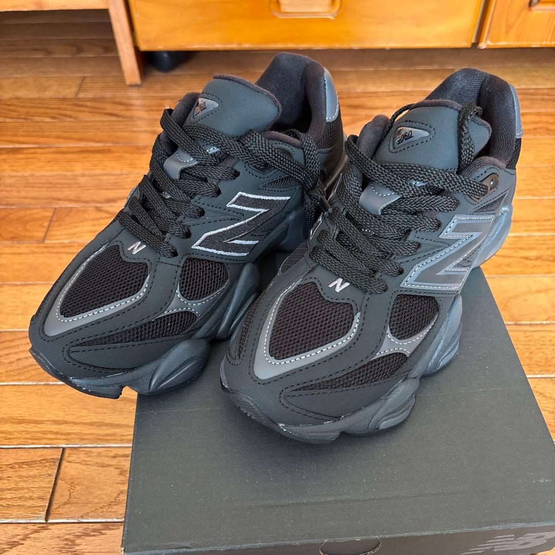 未使用 New Balance 9060 トリプルブラック U9060BPM