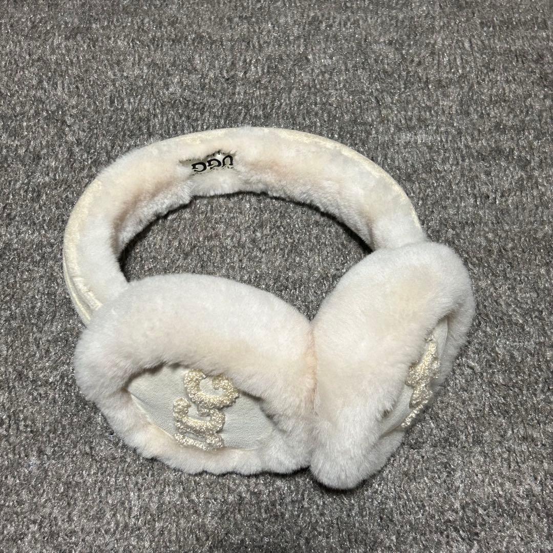 UGG クリーム色 耳あて・イヤーマフ