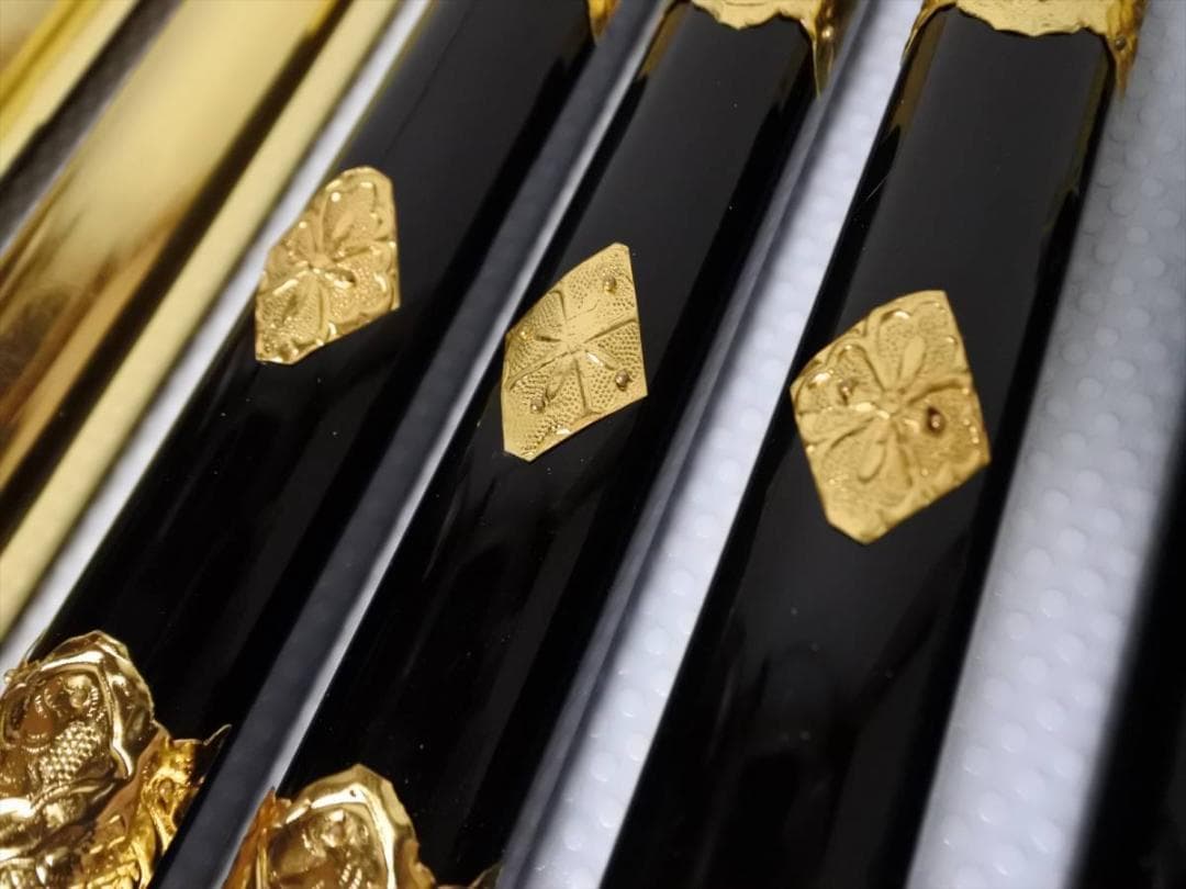 限定値下　総修復品　仏壇用の小柱　年代物の総修復品　木製　本金箔　2971