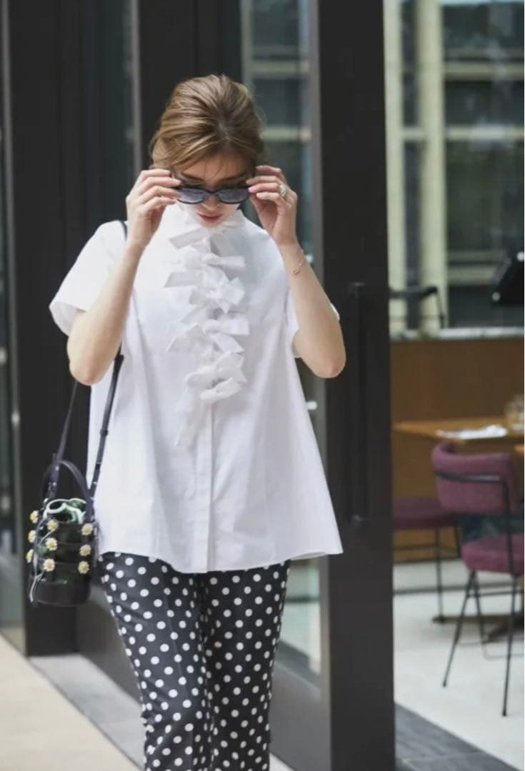 【クリーニング済み】seventen フロントリボンシャツ