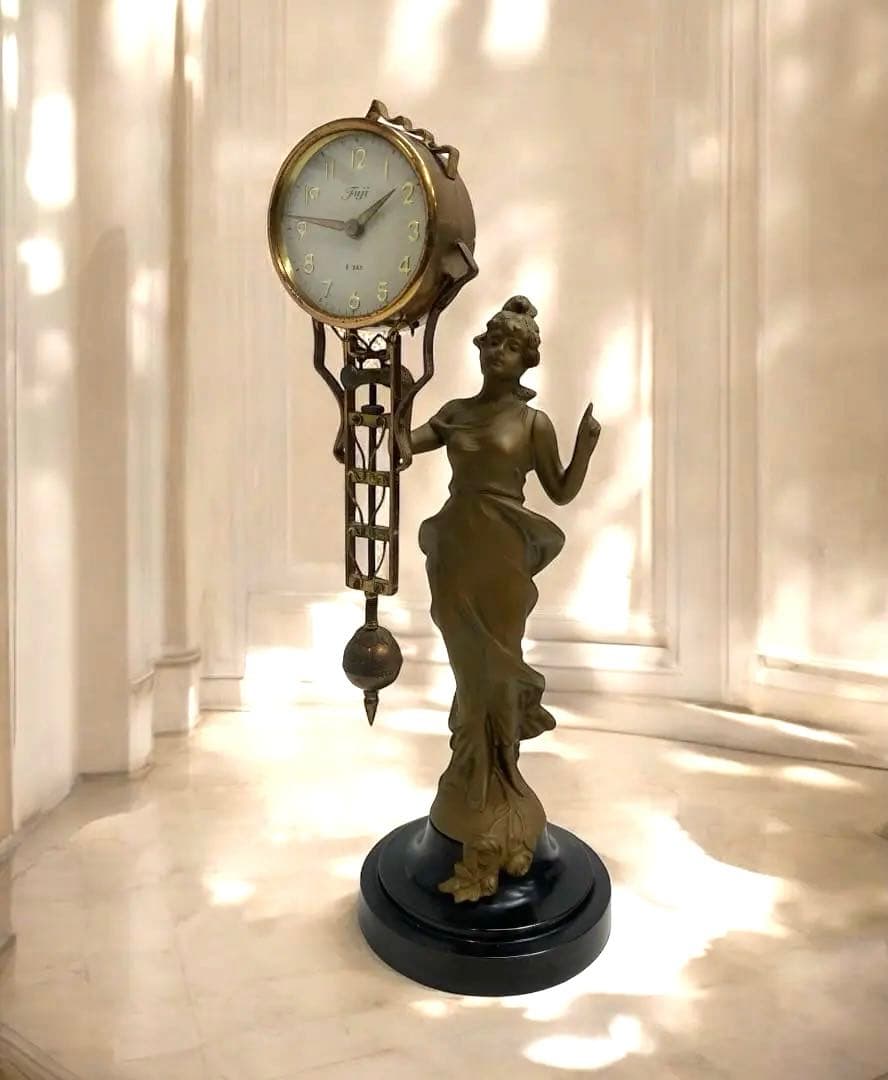 Fuji アナログ置時計　8DAY 手巻き 女神像　振り子 時計　25ス317