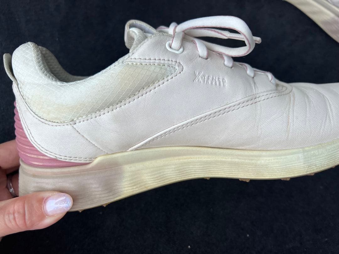 Ecco ホワイト ピンクスニーカー 女性用24.5センチ