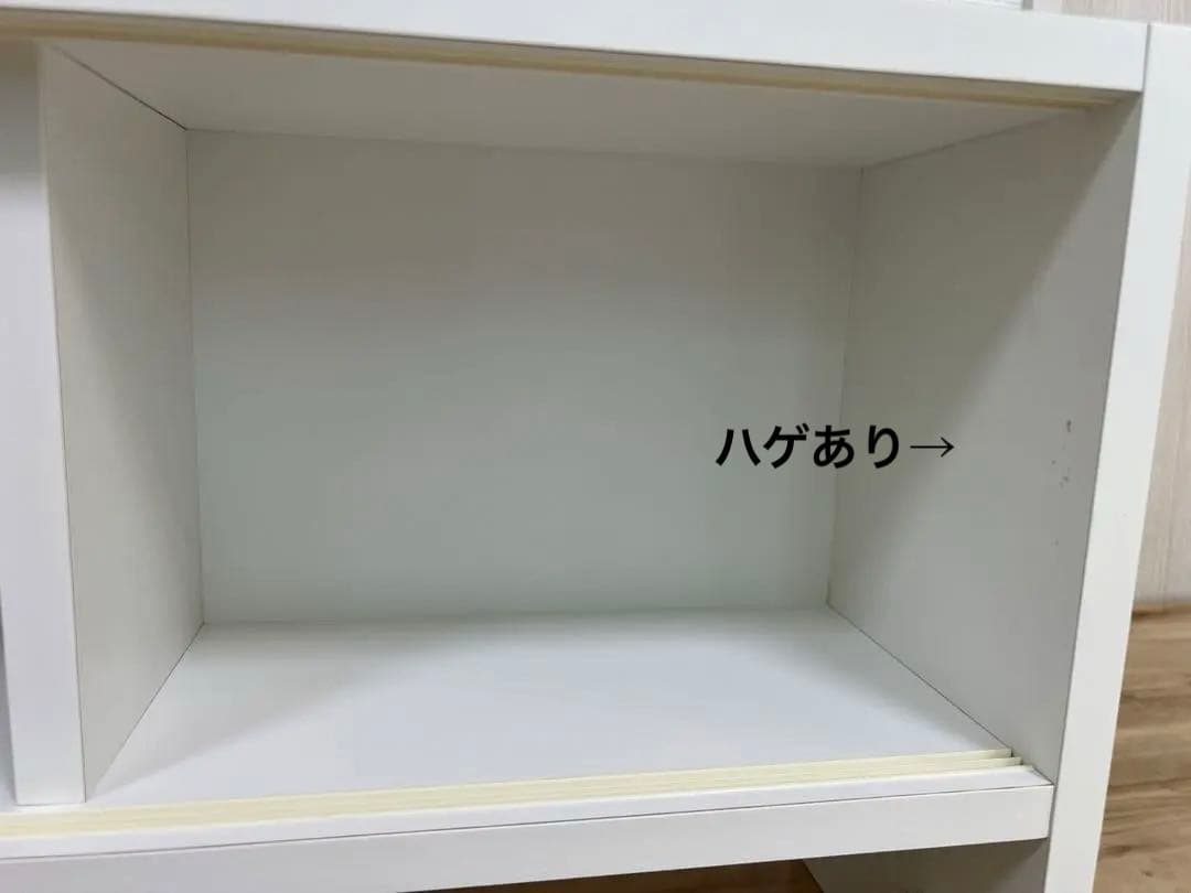 ホッチキスで壁面に取り付け可能なウォールシェルフ(ベルメゾン)