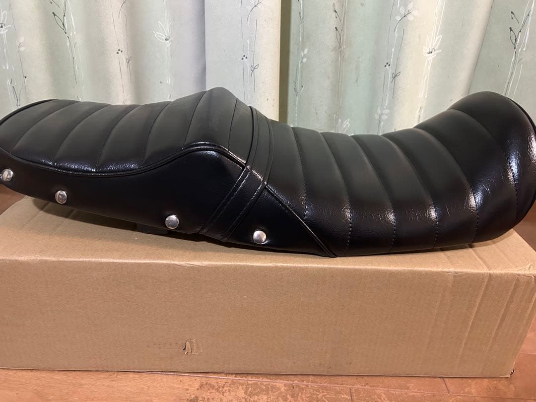 ＮＣ３９　ＮＣ４２　鋲打ち　黒皮　タックロールシート　/ＣＢ４００ＳＦ