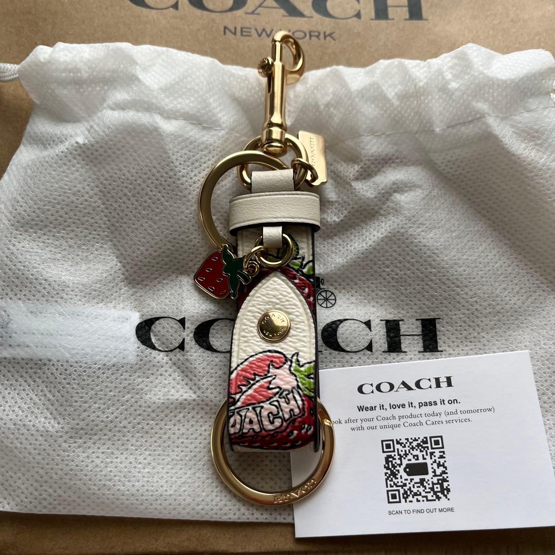 【COACH】ストロベリー　バックチャーム　キーリング 　キーホルダー
