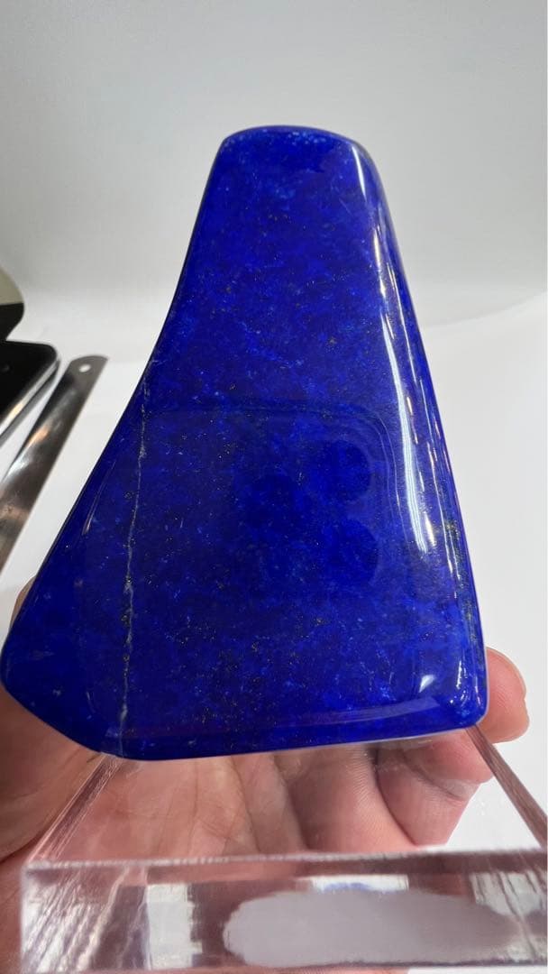 高品質アフガニスタン産ラピスラズリ(アクリル台付)
