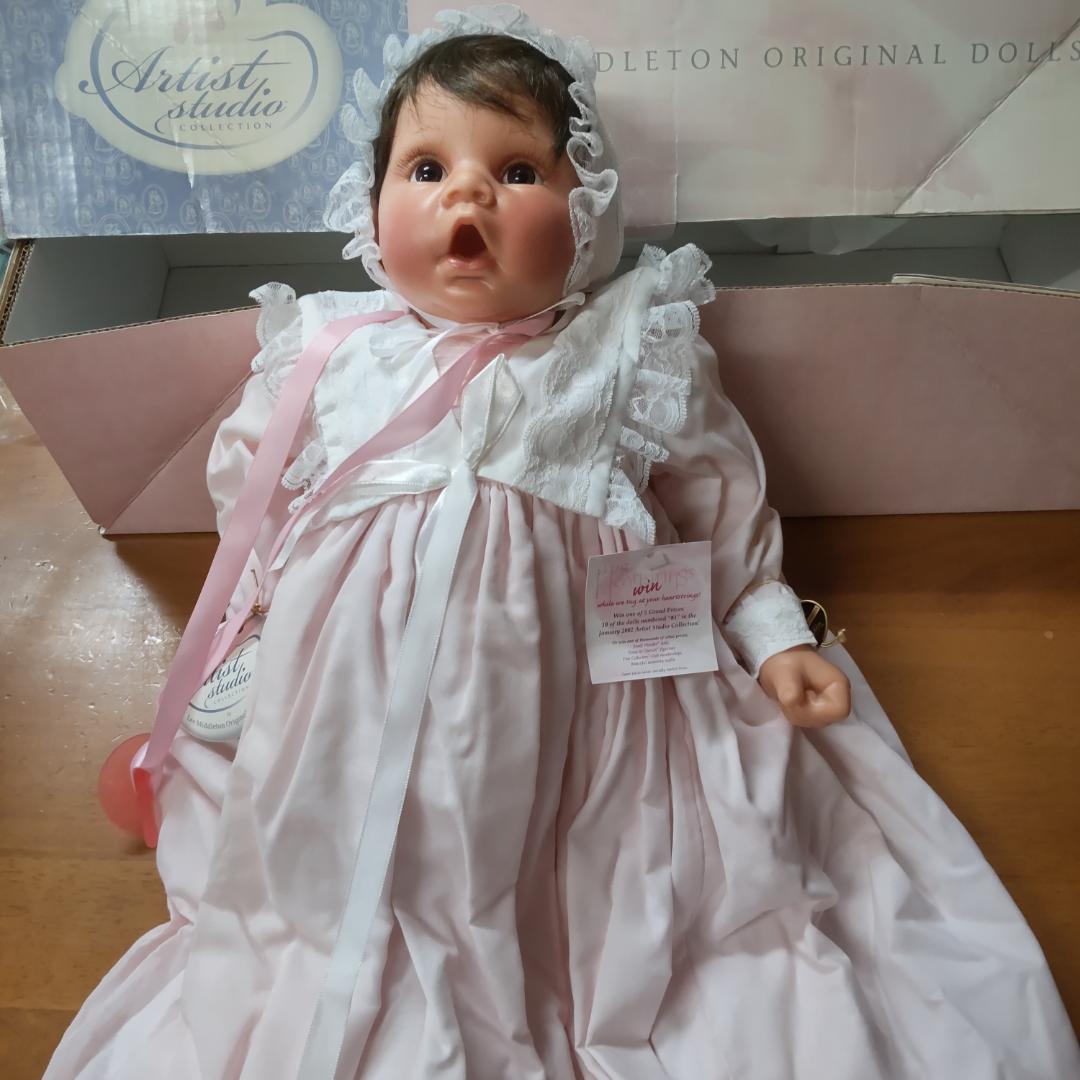 リーミドルトン　LEE MIDDILTON　リボーンドール　洗礼服　赤ちゃん人形