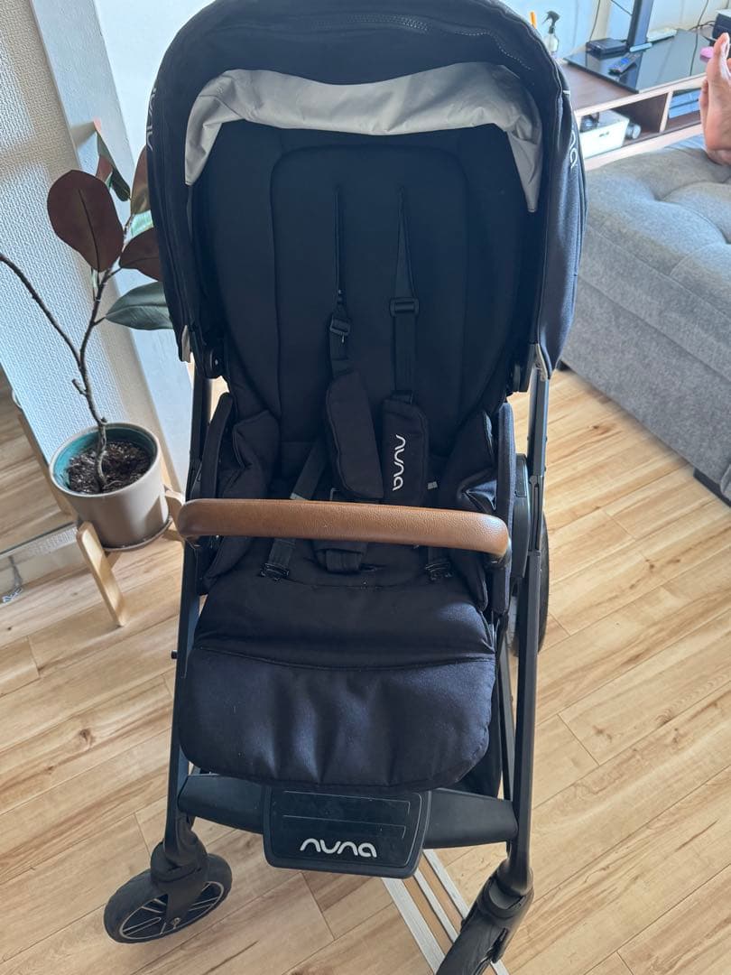 Nuna ベビーカー グレー 5点式シートベルト nuna mix 2