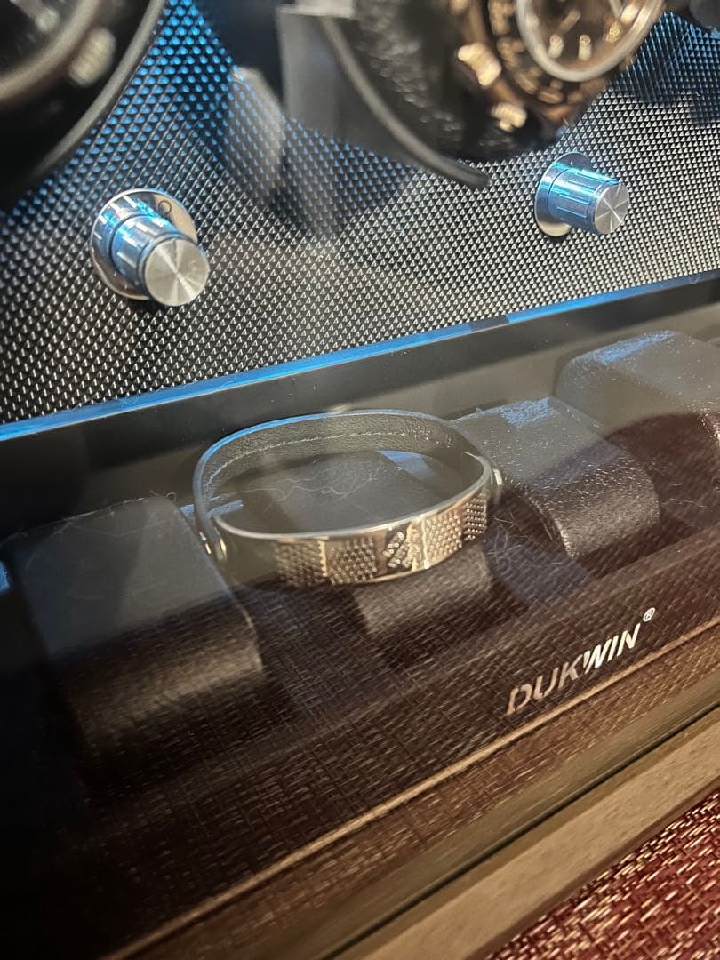 ルイヴィトン　シルバー レザー バングル　ブレスレット（中古品）