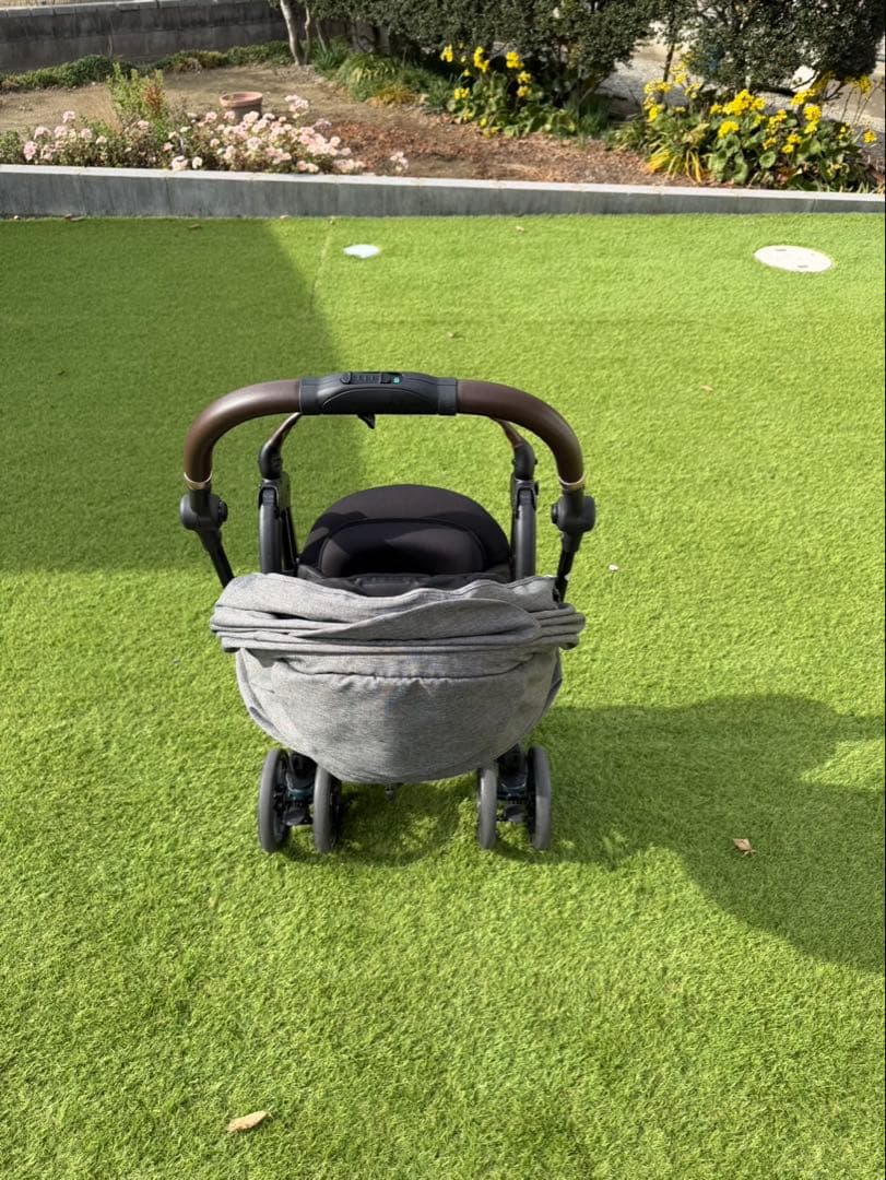 Combi スゴカル ベビーカー 黒/グレー