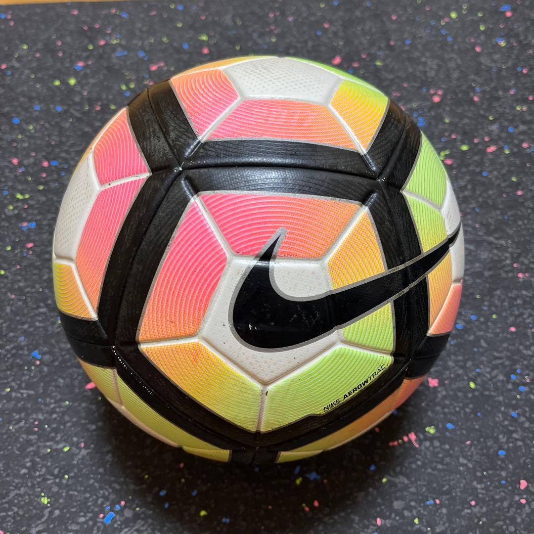 Nike ordem4 5号球　FIFA Quality Pro 公式球