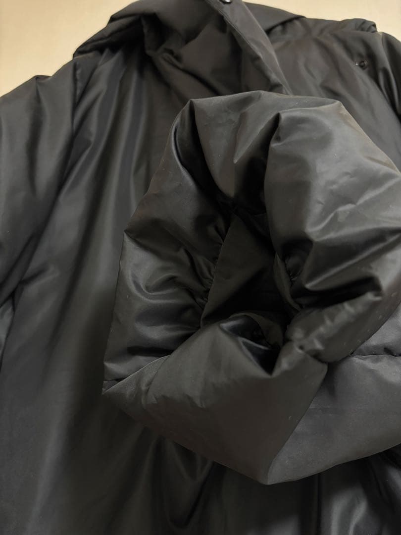 ミズイロインド　mizuiro ind フード付き ショート丈ダウン　ブラック