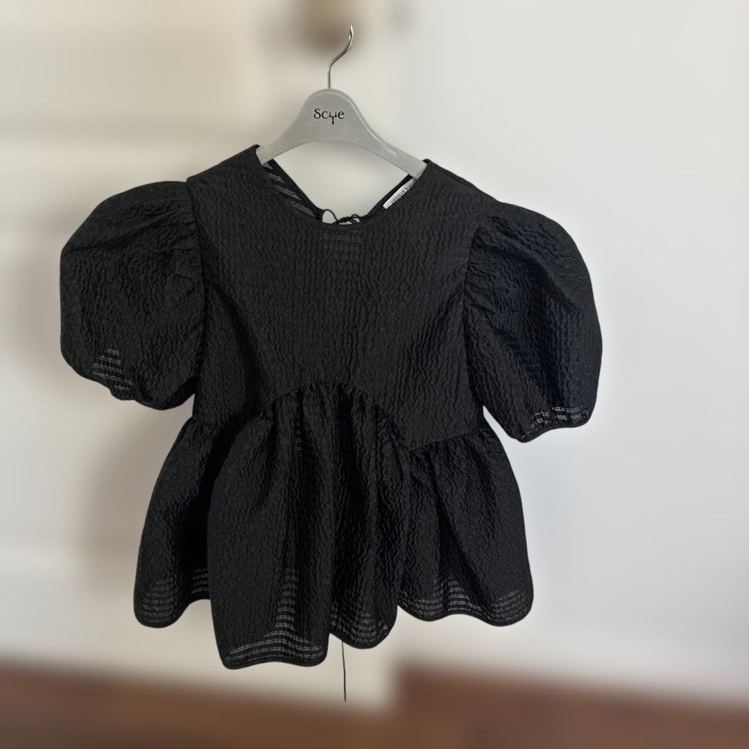 セシリーバンセン　ブラックパフスリーブトップス UK8