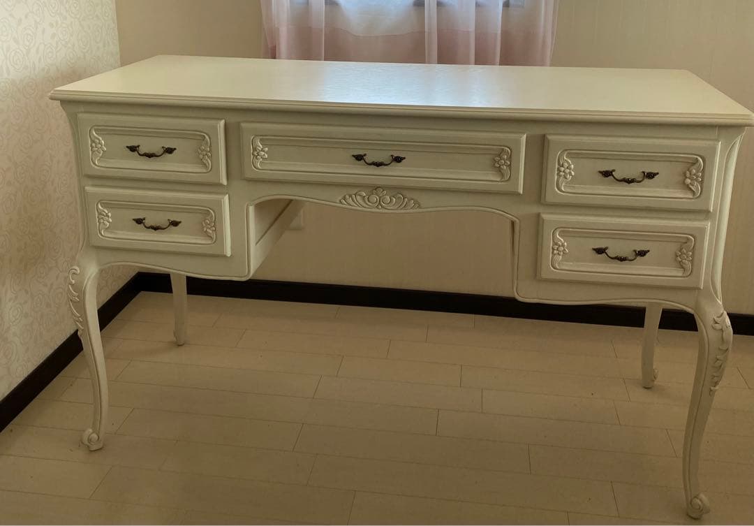 アンティーク調　白家具