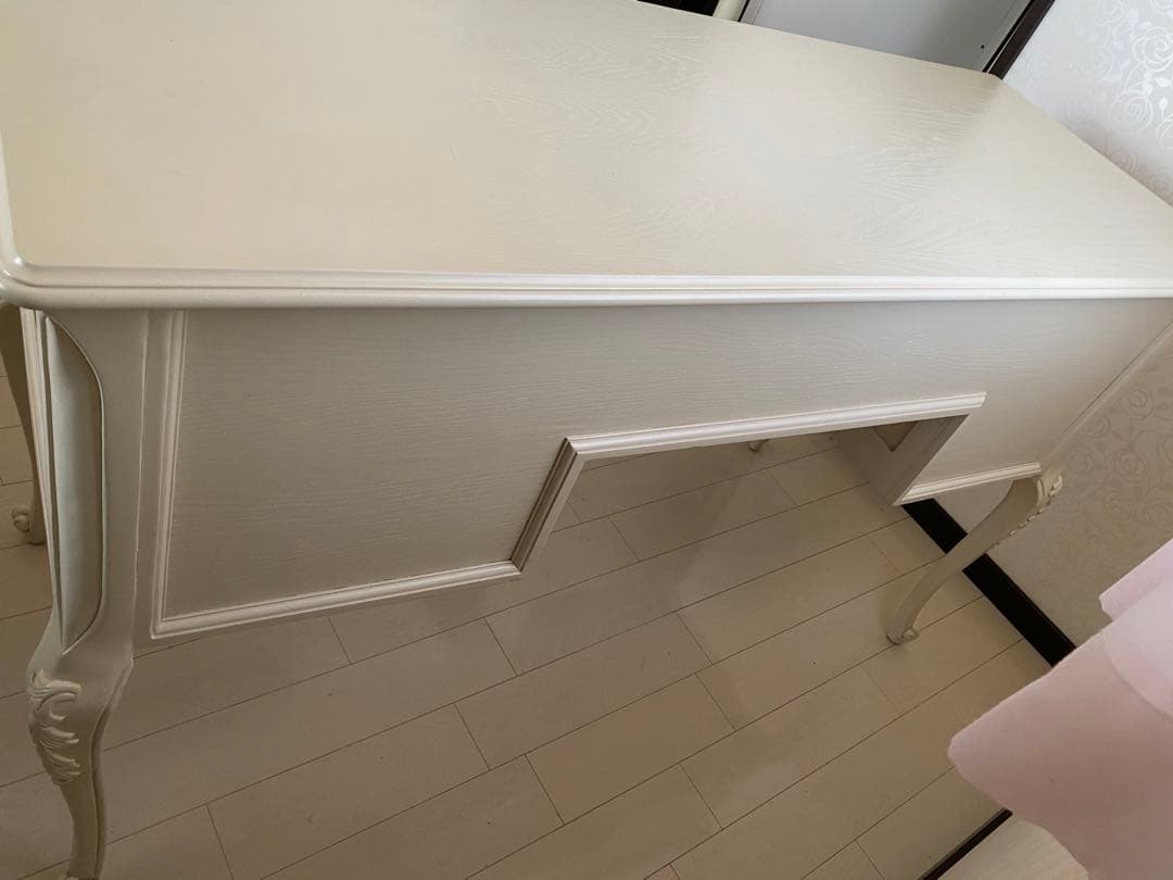 アンティーク調　白家具