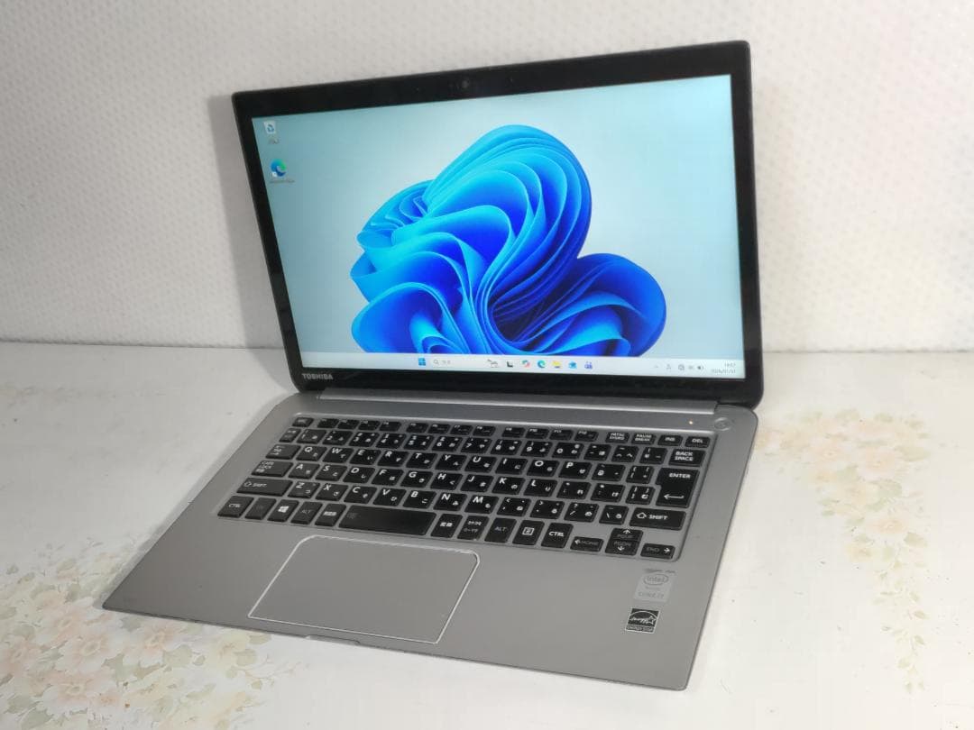 お買得 東芝 dynabook i7-5500 8GB SSD 256GB★F7