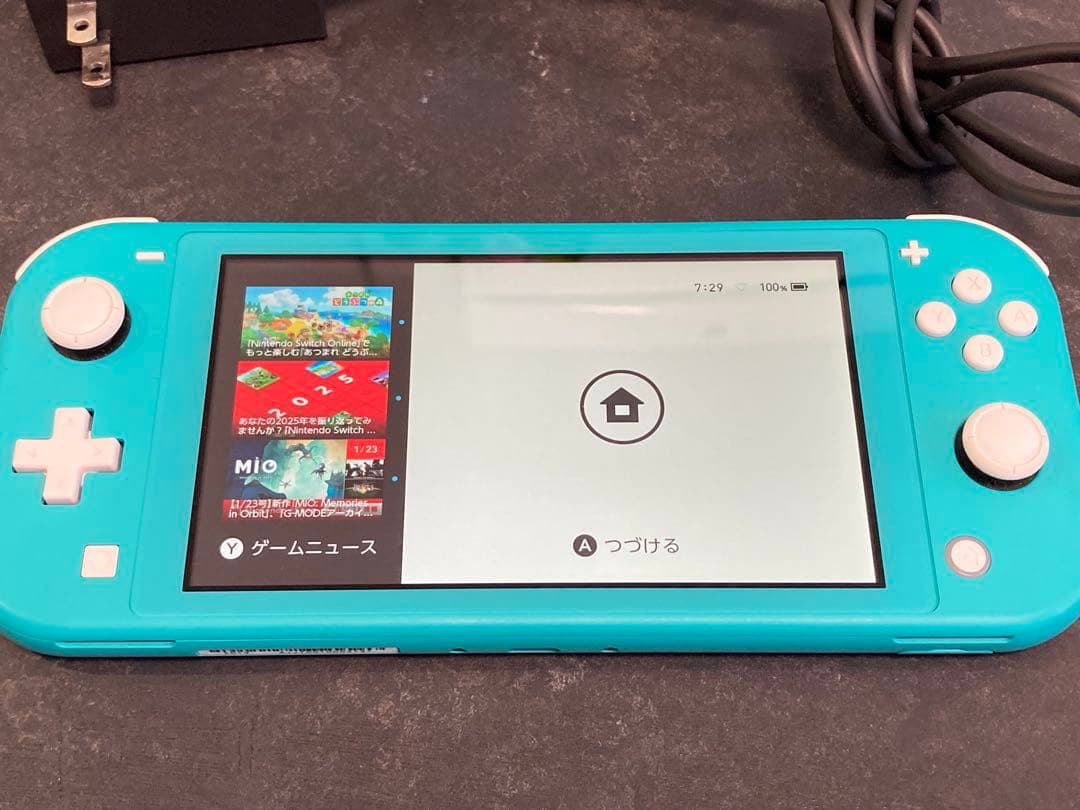 【美品】Nintendo Switch Lite ターコイズ 本体 充電器付き
