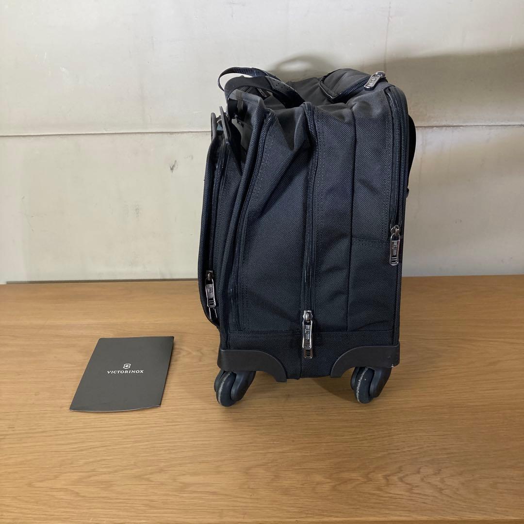 VICTORINOX 四輪キャリーバッグ　Architecture 3.0
