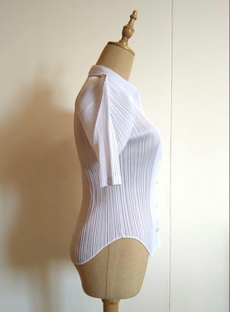 PLEATS PLEASE プリーツプリーズ　プリーツシャツ　半袖シャツ