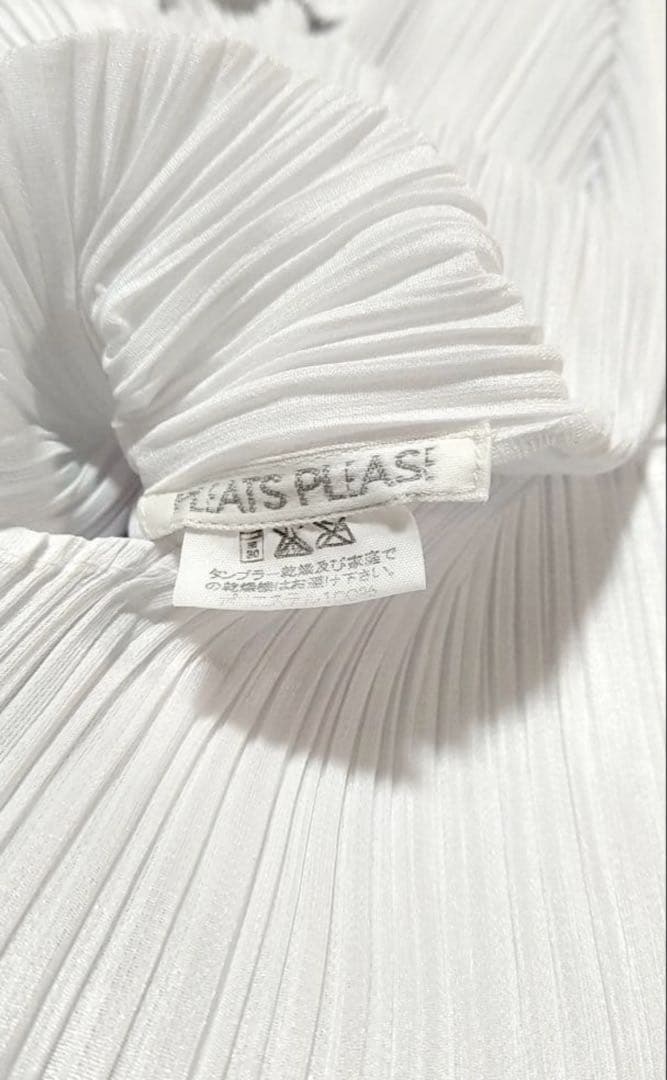 PLEATS PLEASE プリーツプリーズ　プリーツシャツ　半袖シャツ