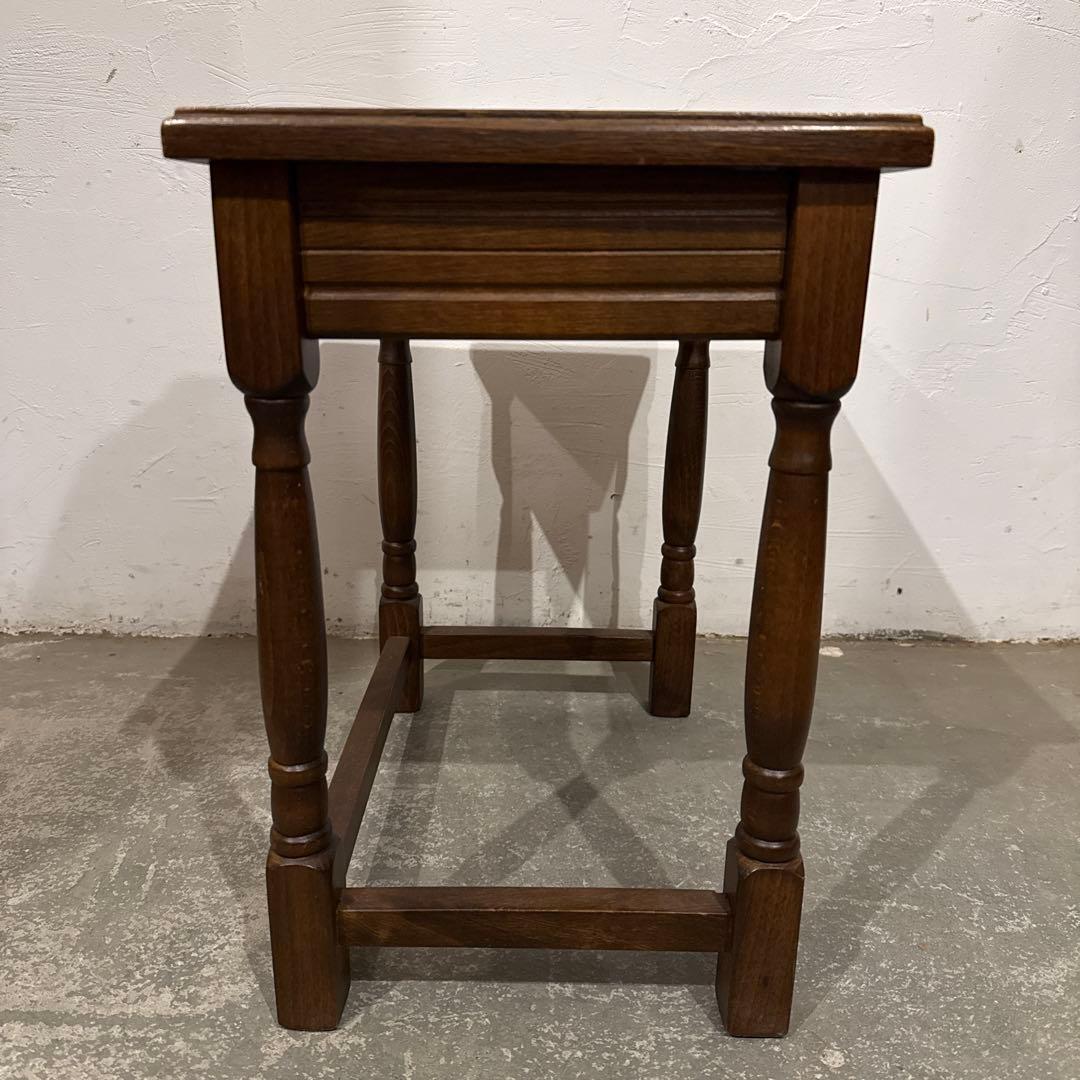 ヴィンテージ　木製サイドテーブル　中