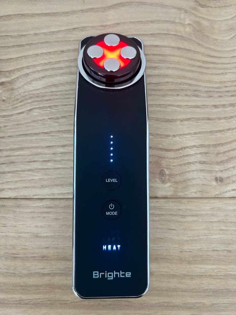 美品　Brighte ELEKI LIFT（ブライト エレキリフト）　美顔器