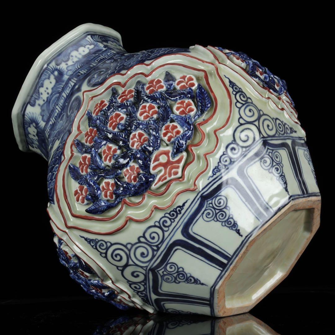 中国古玩 青花釉裏紅透彫花弁麒麟紋壺 唐物 飾壺 花瓶 時代物 古美術 骨董品