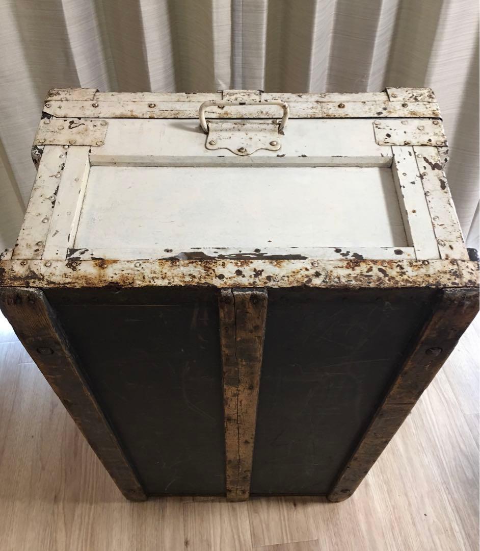 イギリス直輸入アンティーク　ブランケットボックス