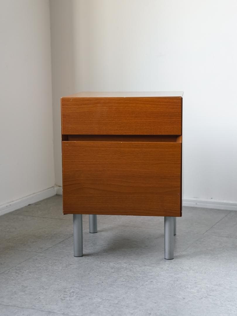 ヴィンテージ キャビネット/サイドテーブル 収納 ミッドセンチュリー