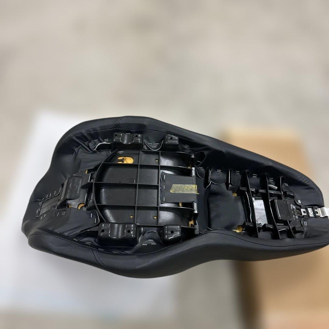 ハーレー 2009～2023ツーリング　純正シート