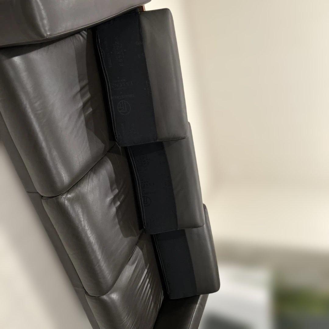 【美品】ESSENZA イタリア製本革ソファ（３人掛け）