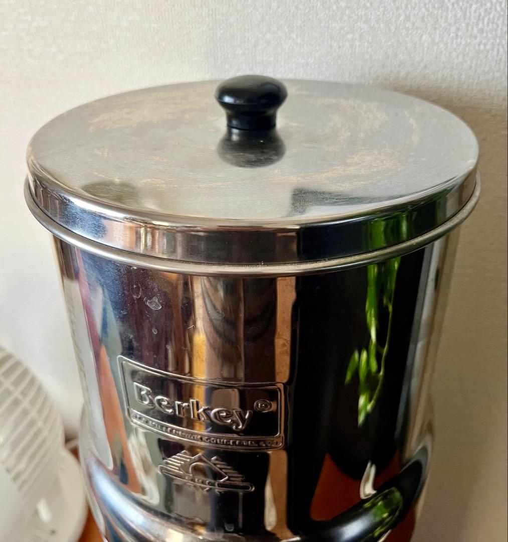 Berkey バーキー 1.5ガロン（5.7リットル） 新品のフィルター付き