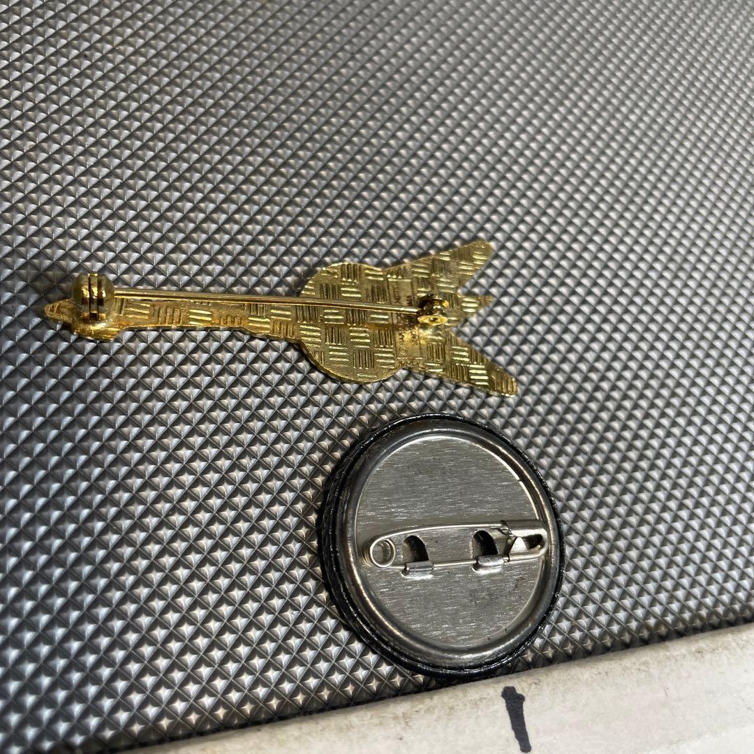 スナップオン キーホルダー2点　バッチ　ホテルラスベガスのピンバッチ