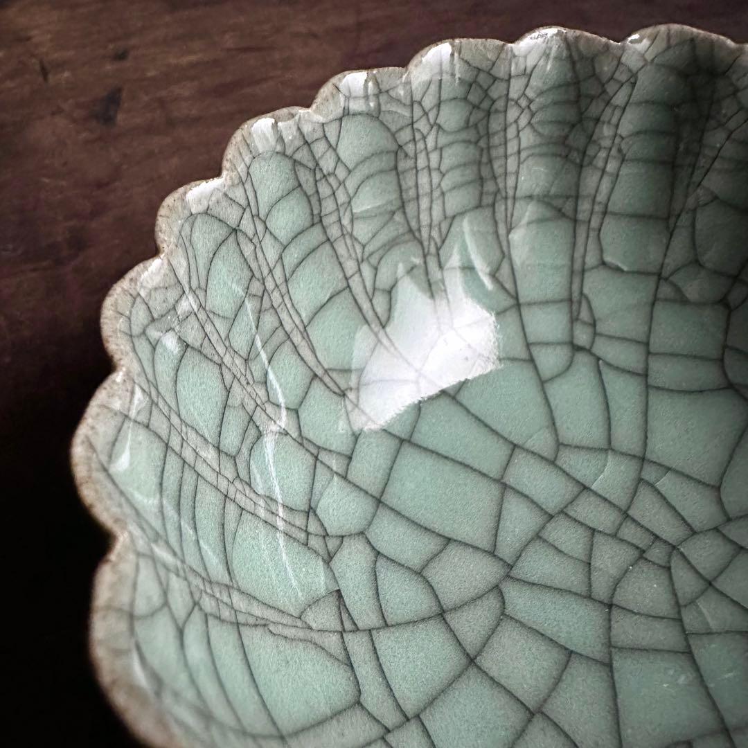 青磁　輪花杯　郊壇官窯　哥窯　唐物　中国美術　中国古玩